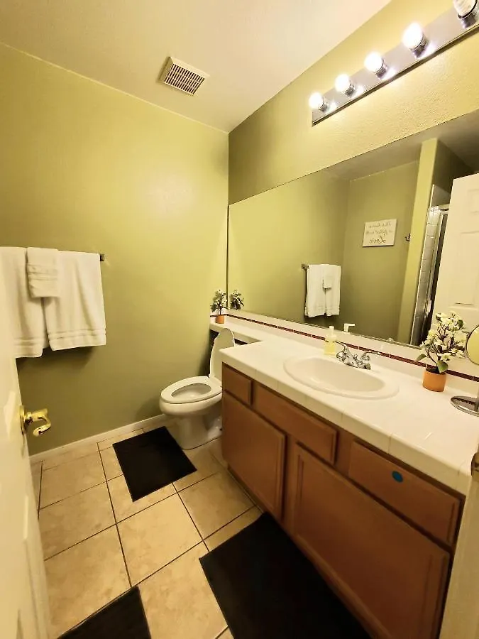 Sleeps 16, Jacuzzi, Entire Home Las Vegas