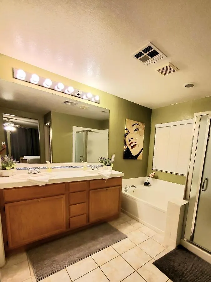 Ferienhaus Sleeps 16, Jacuzzi, Entire Home Las Vegas