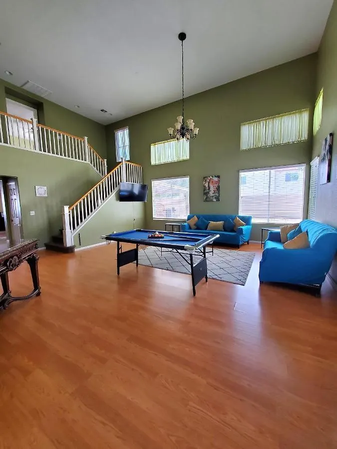 Sleeps 16, Jacuzzi, Entire Home Las Vegas