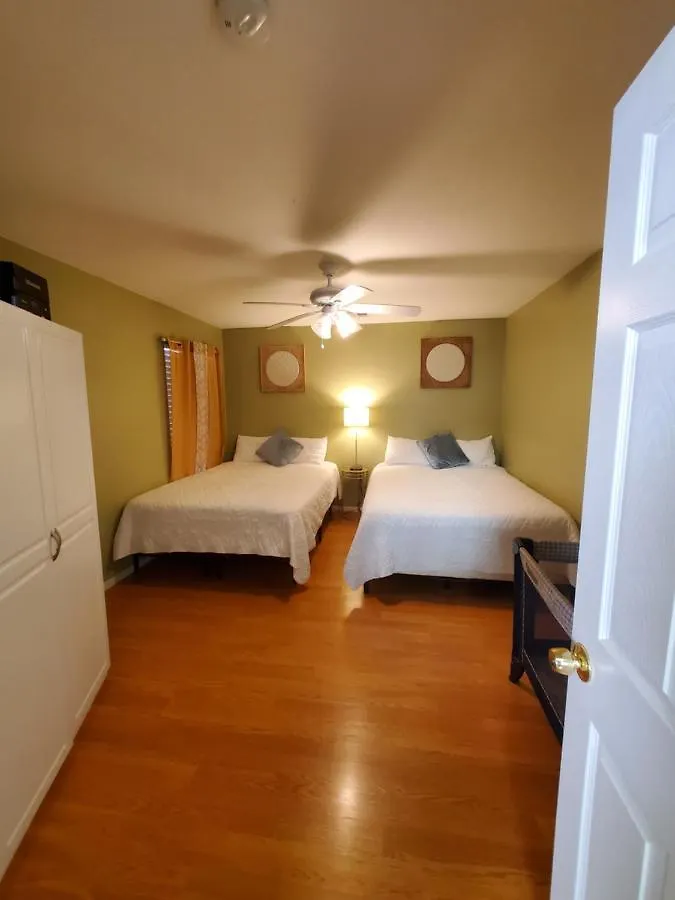 Sleeps 16, Jacuzzi, Entire Home Las Vegas 0*,  USA